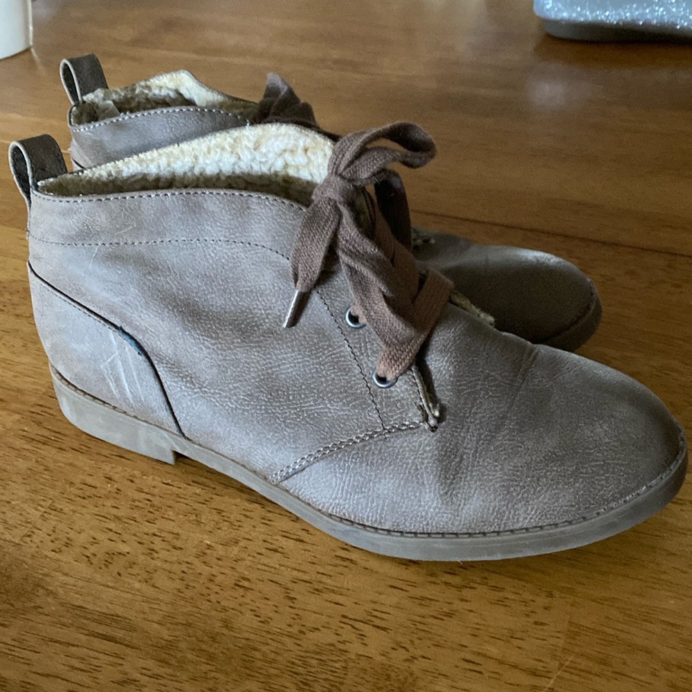 Rock & Candy brand short booties size 6.5.